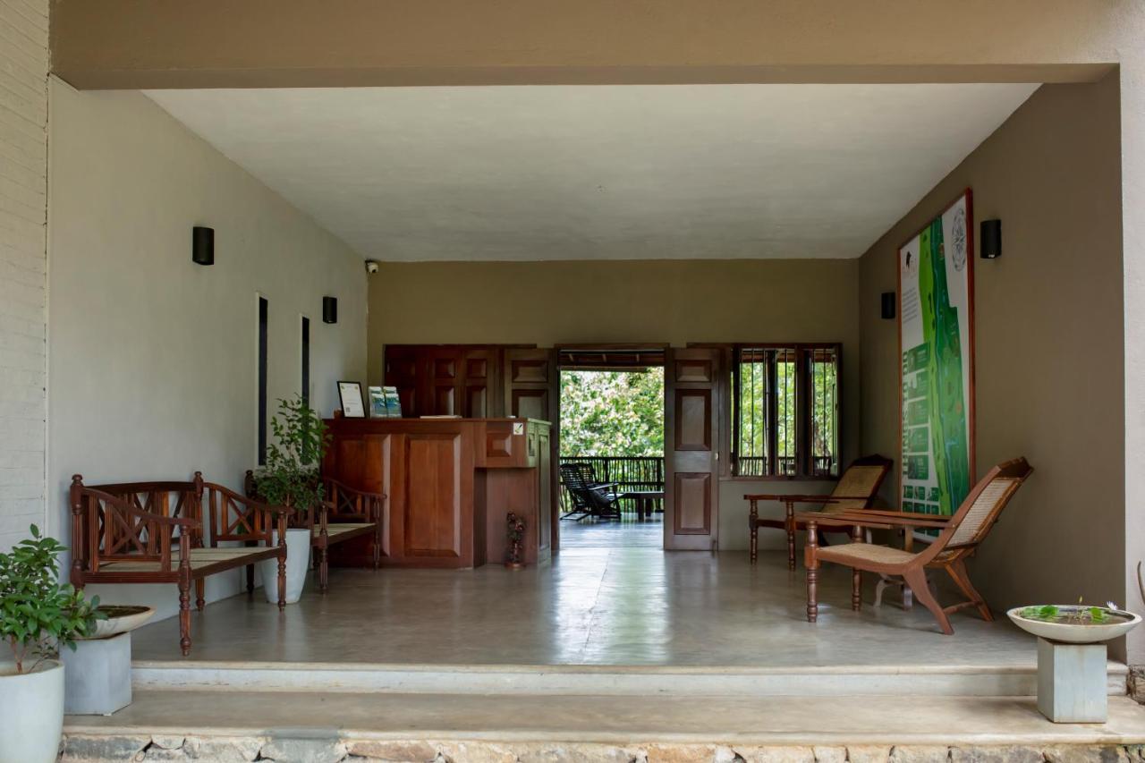 Birds Park Polgahawela Hotel Wadakada Exterior photo