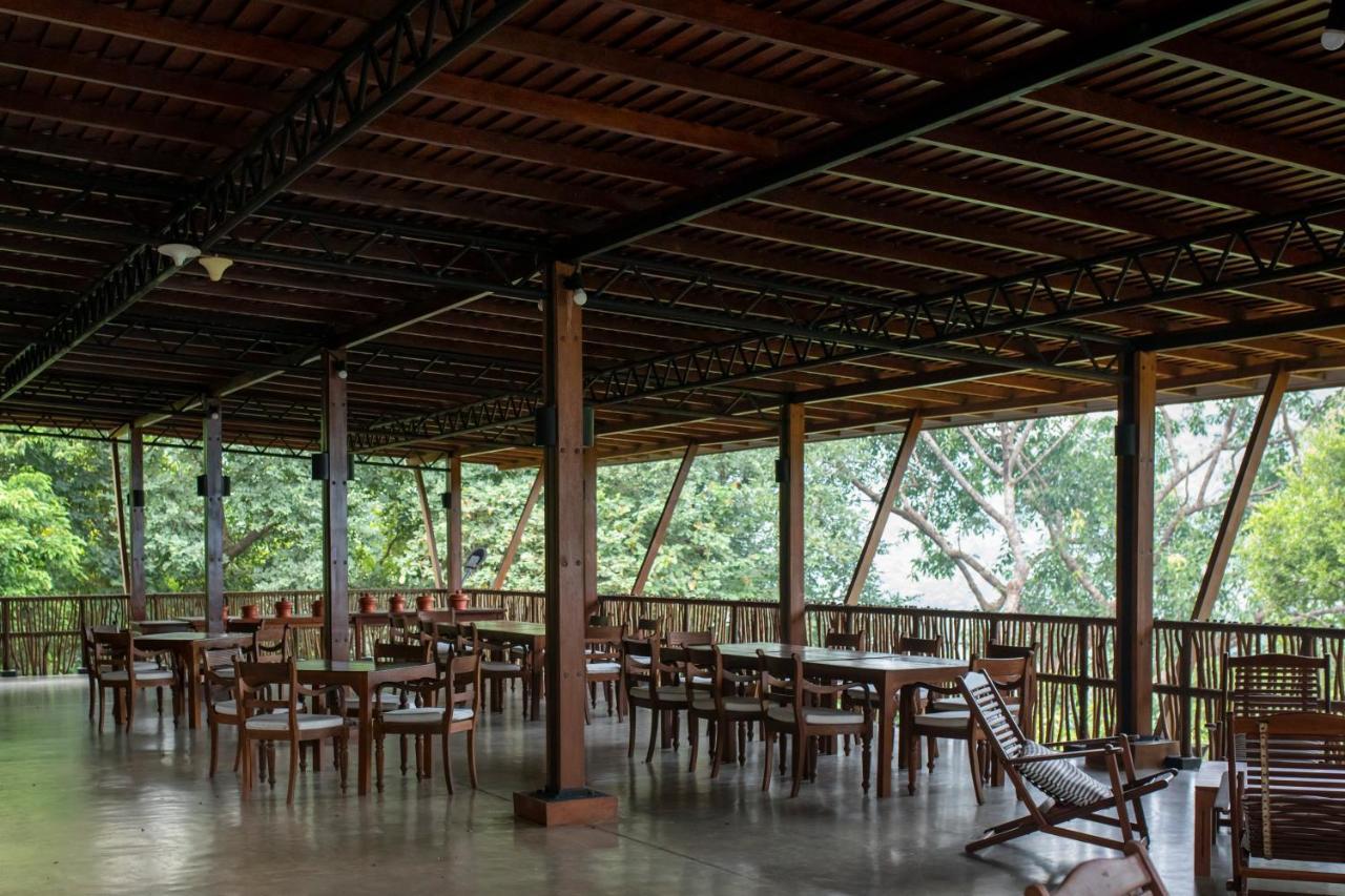 Birds Park Polgahawela Hotel Wadakada Exterior photo
